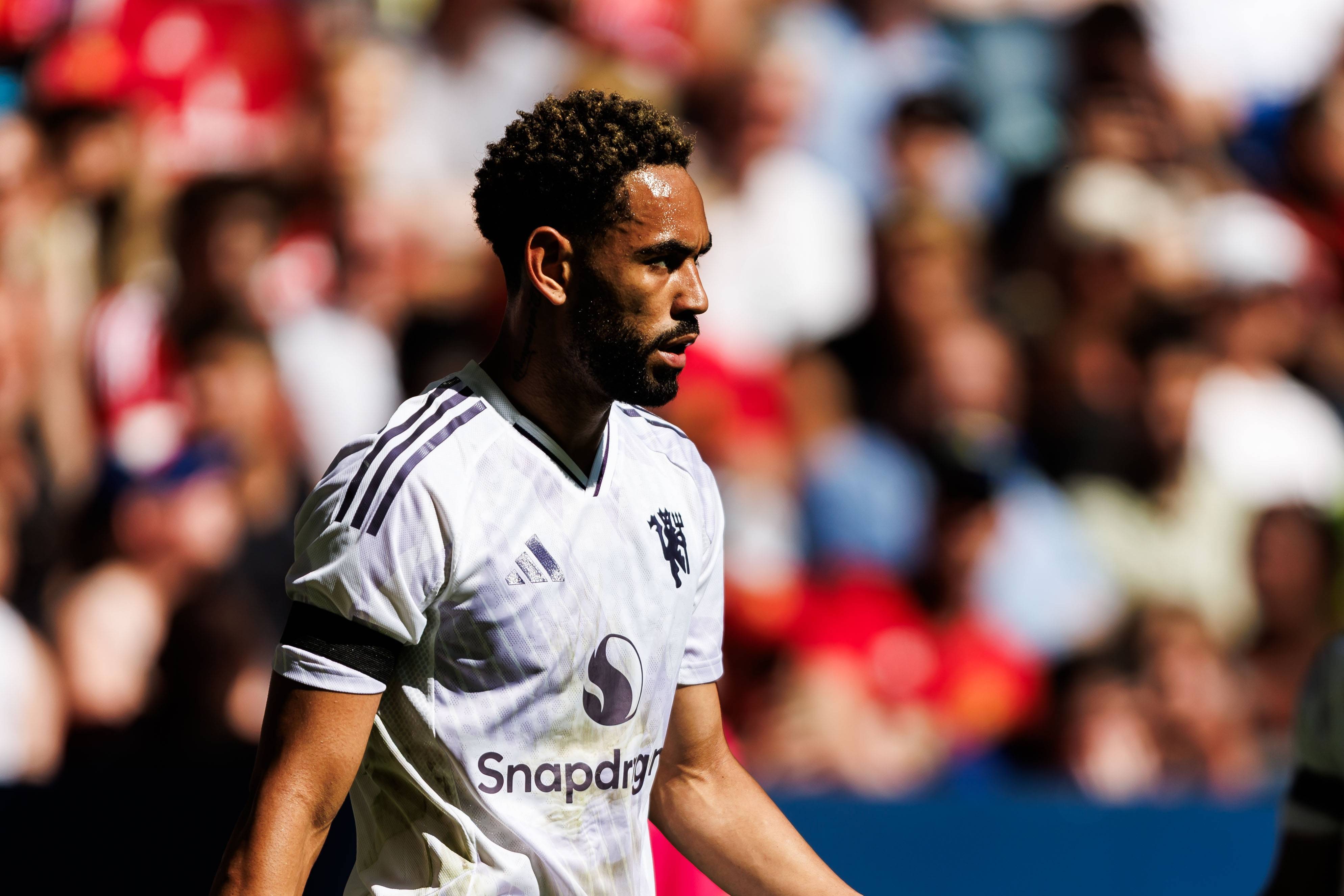 曼联轻取里昂，贝尔补时绝平意甲