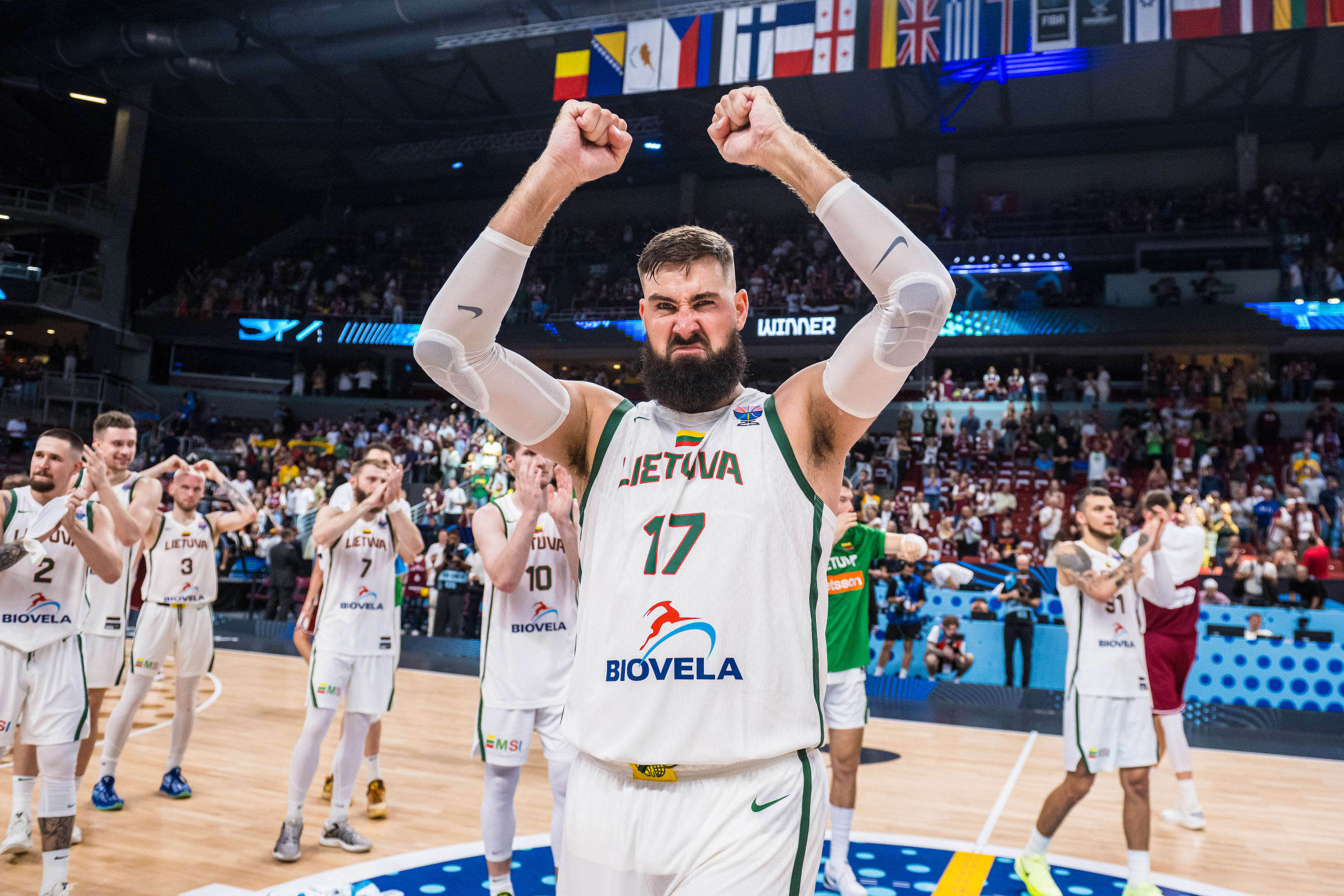 开云官网-中国男篮完胜立陶宛男篮，波尔津吉斯统治全场